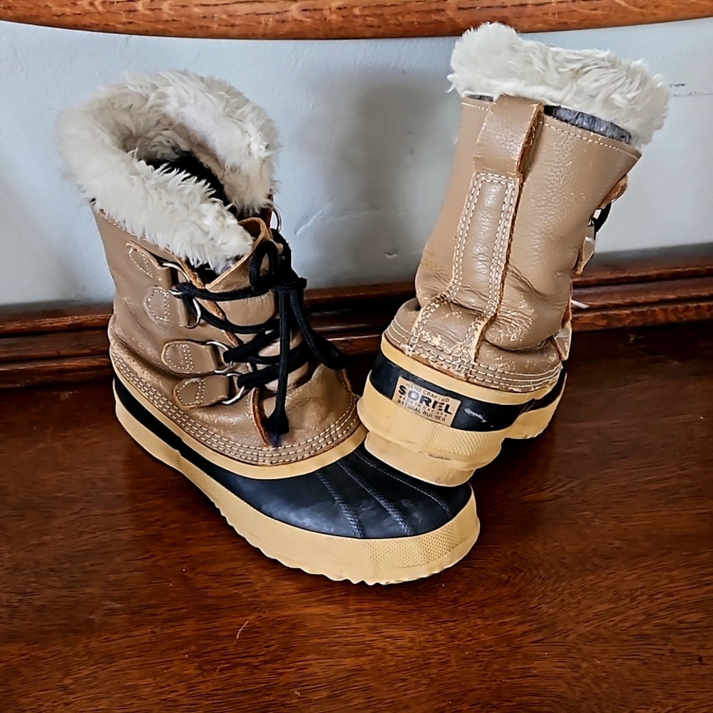 Sorel Winter Boots, size 8.